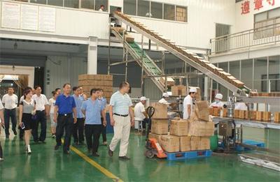 微山縣食藥監(jiān)局打出食品安全宣傳“組合拳”